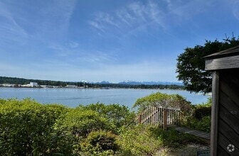 Building Photo - Stunning completely remodeled waterfront P...