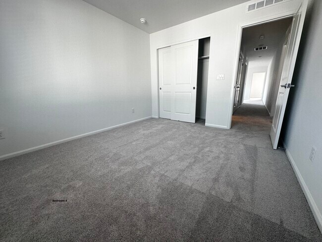 Building Photo - 21154 E 63rd Dr