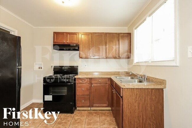 Building Photo - 4561 W 84th Pl