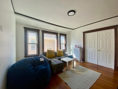 Building Photo - 100 W Adams St