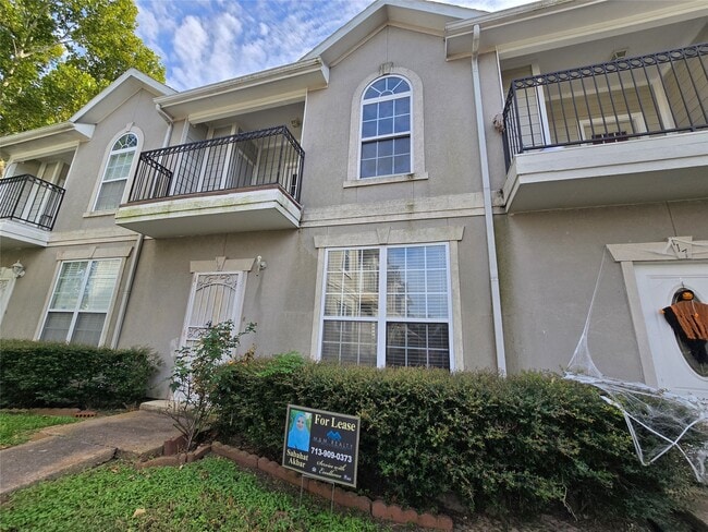 Building Photo - 11045 Landswalk Dr