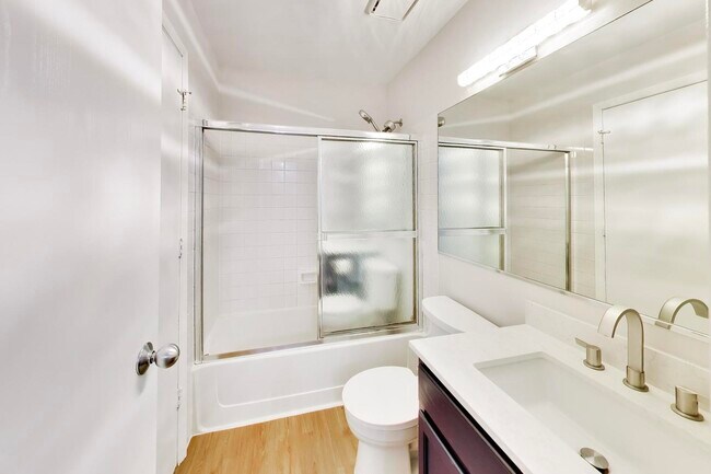 Building Photo - 505 Newbury Dr
