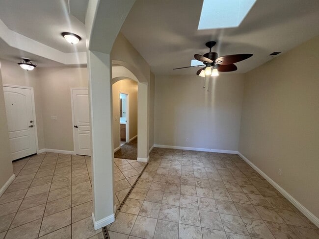 Building Photo - 2753 Stephen Pl