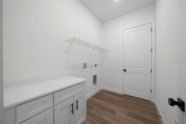 Building Photo - 7162 N Cricket Dr