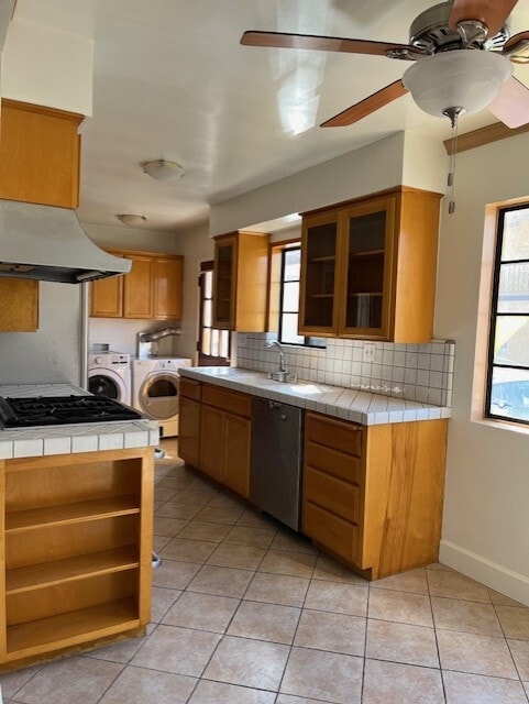 Dining Area, Kitchen, and Laundry - 2501 Ocean Ave