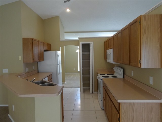 Building Photo - 6804 Sassanon Court