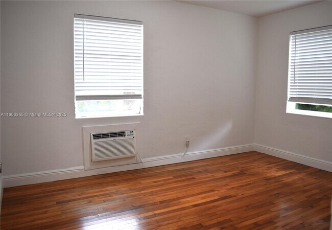 Building Photo - 23 Phoenetia Ave