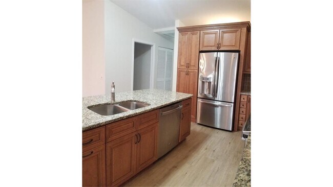 Building Photo - 5810 Garden Lakes Majestic