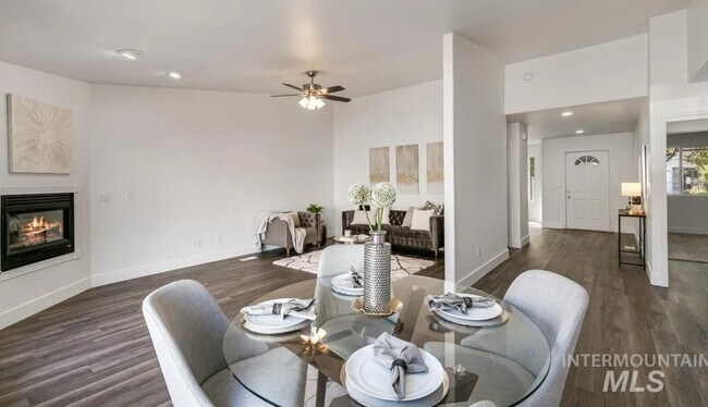 Building Photo - 230 War Eagle Dr