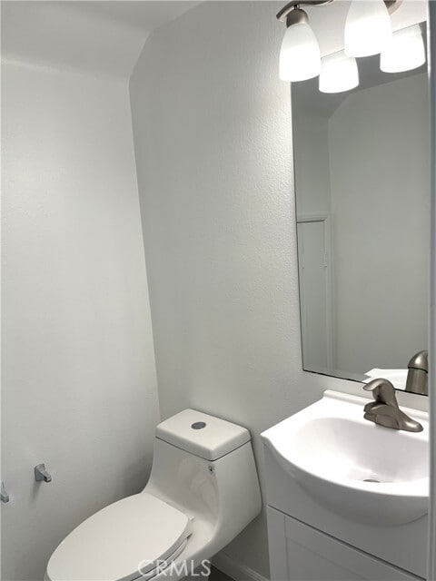 Building Photo - 14 Destino Way