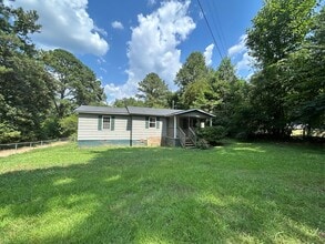 Building Photo - NEWNAN-201 Herring Rd 3 Bedroom 1 Bath