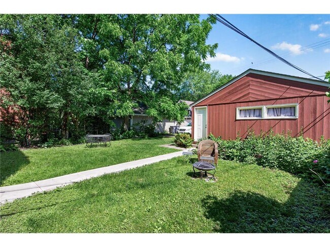 Building Photo - 971 Goodrich Ave