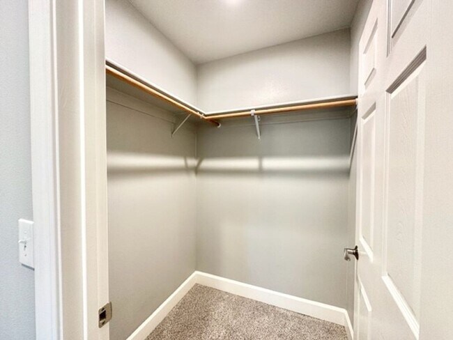 Building Photo - **Pre-Leasing for Summer 2026**  New and Improved 3 Bed 2 Bath Home