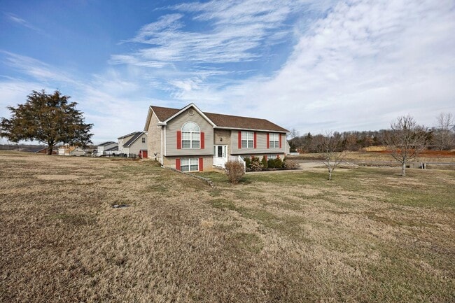 Building Photo - 73 Rosenberger Ln