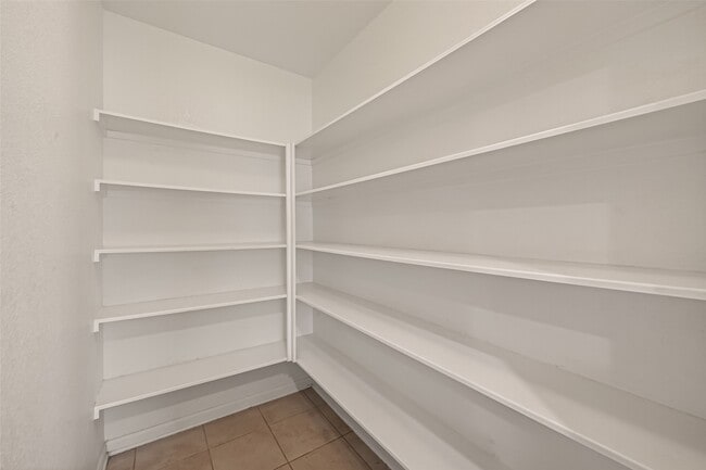 Building Photo - 18814 Bailey Oaks Ln