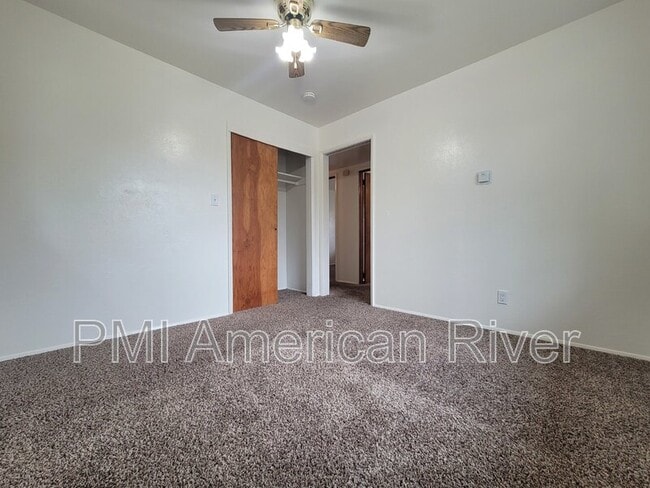 Building Photo - 625 Elizabeth St