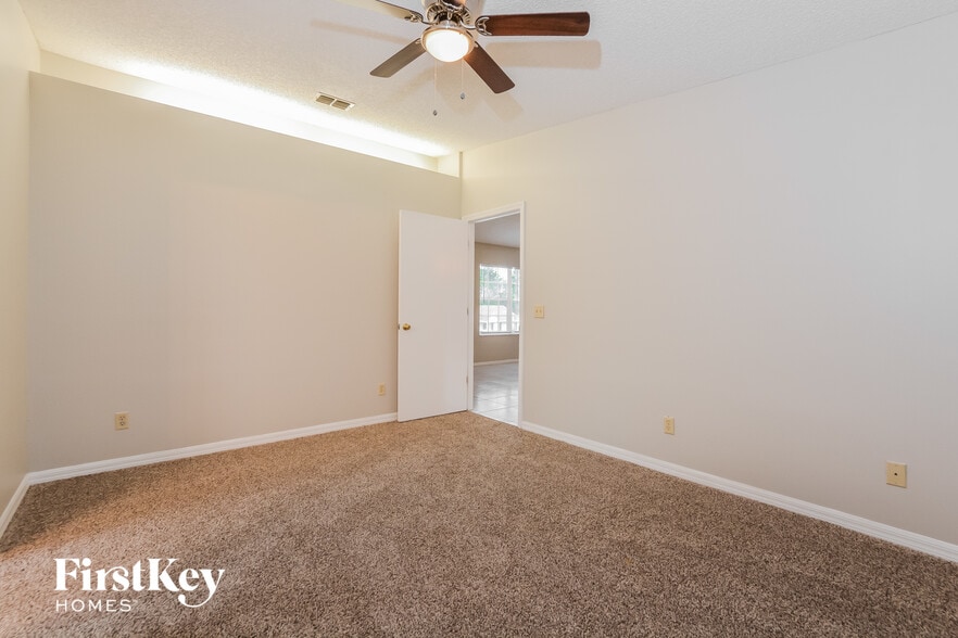 Building Photo - 3257 Utah Dr