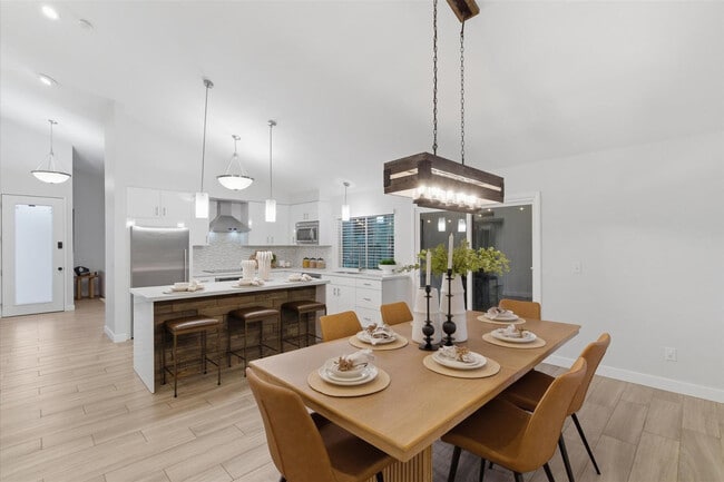 Building Photo - 2521 N 87th Way