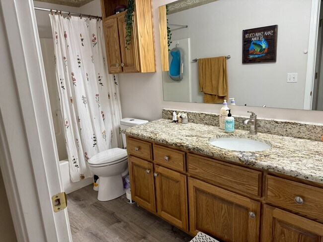 Building Photo - 4693 Ridge Pointe Dr