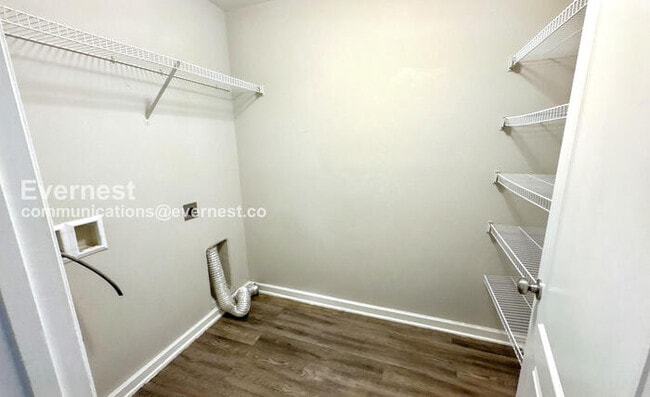 Building Photo - 29766 Westfield Dr