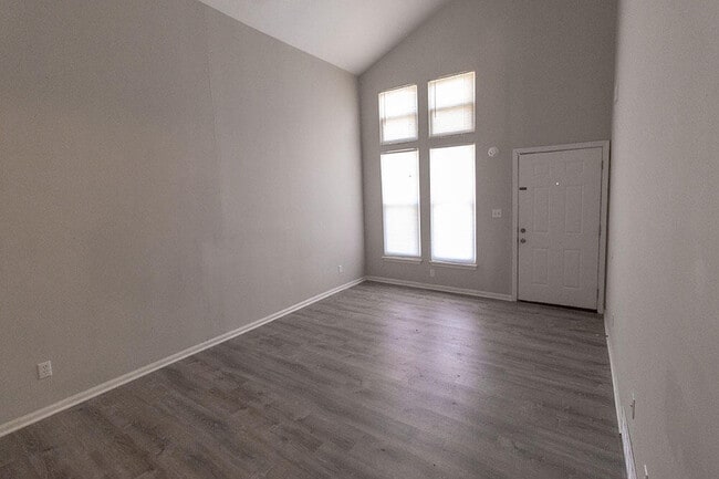 Building Photo - 7216 N Moberly Dr