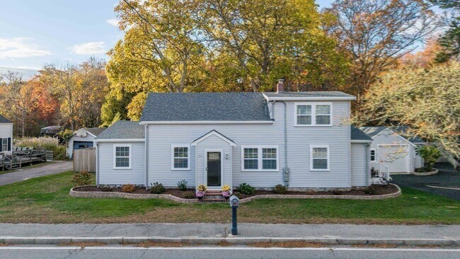 Building Photo - 245 Wareham Rd