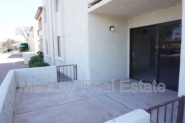 Building Photo - 10444 N 69th St