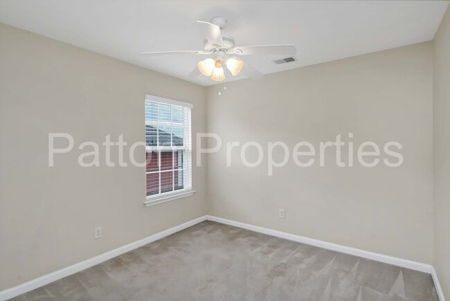 Building Photo - Rosewood Hills Home