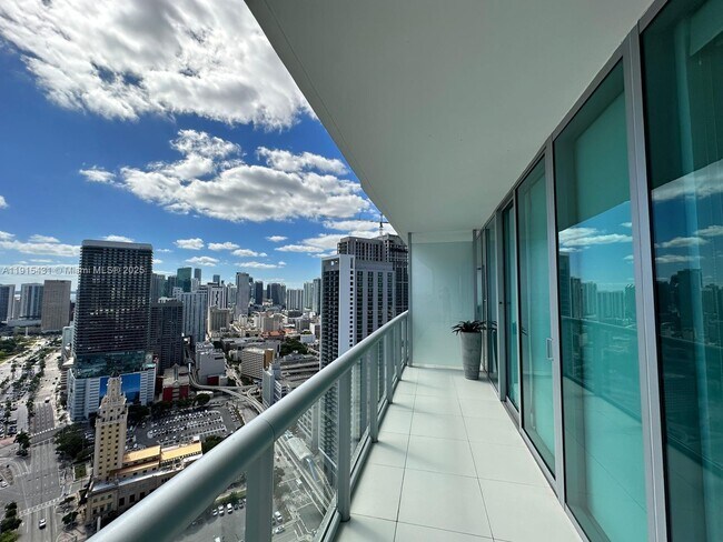 Building Photo - 888 Biscayne Blvd