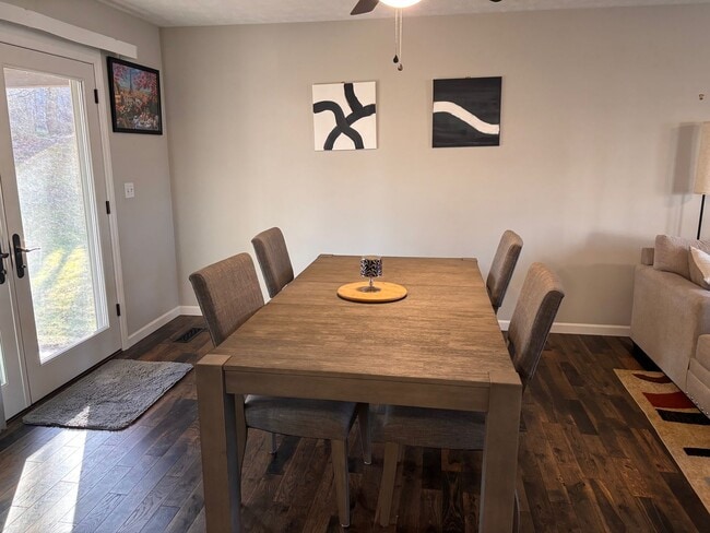 Building Photo - BEAUTIFUL, MOVE-IN READY HOME IN CHEAT CROSSING! - Available on 6/4/2026