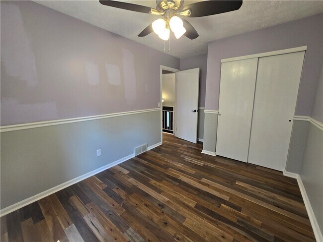 Building Photo - 9 Hepatica Ln