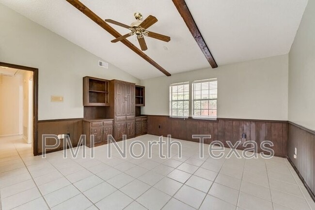 Building Photo - 3009 Malibu Pl