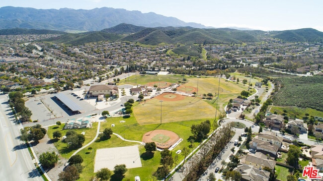 Building Photo - 4566 Via Del Rancho