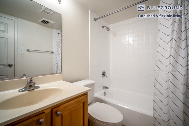 Building Photo - 1325 15th St NW