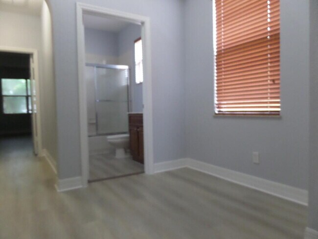 Building Photo - 829 Pipers Cay Dr