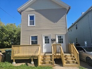 Building Photo - 250 Anderson Ave