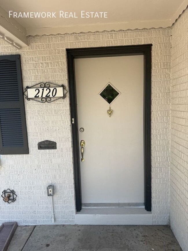 Building Photo - 2120 Irving St