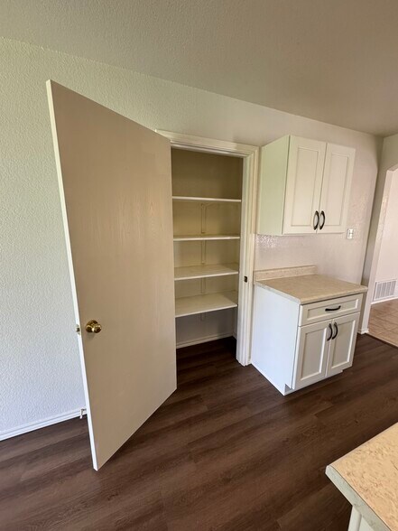 Building Photo - 1404 Carriage Hills Trl