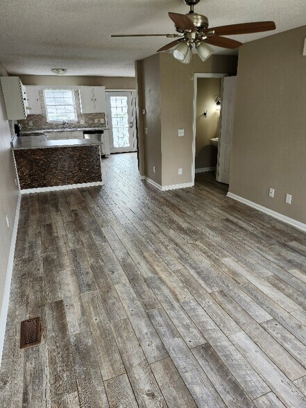 Building Photo - 219 Hunter Hills Cir