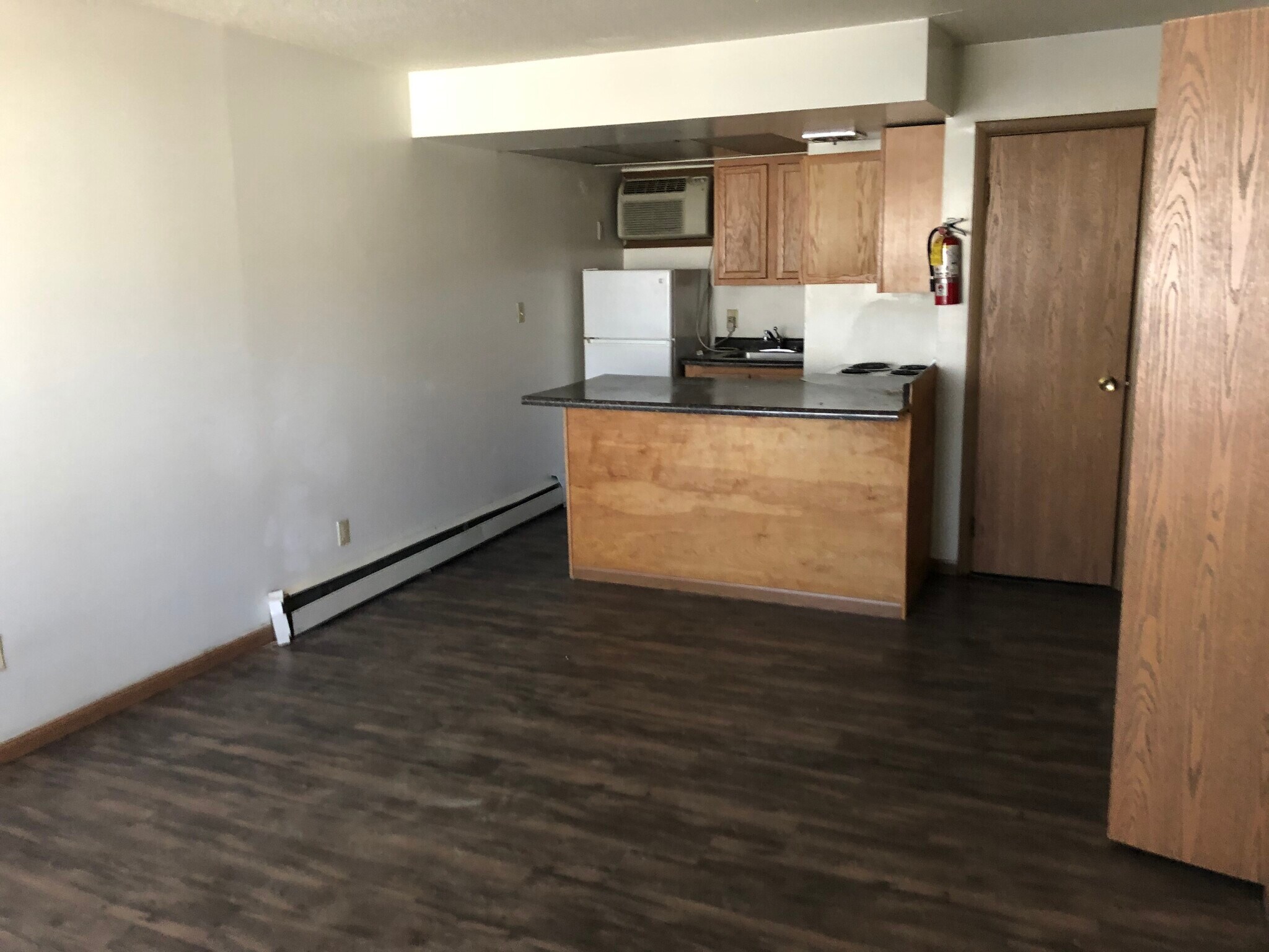 Building Photo - 621 S Dodge St