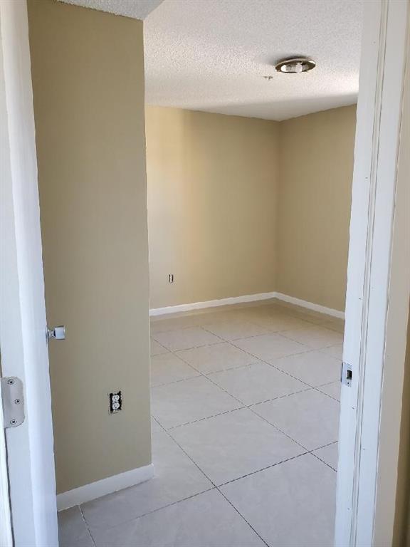 Building Photo - 771 N Pine Island Rd