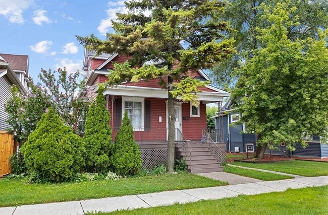 Building Photo - 5111 W 22nd Pl