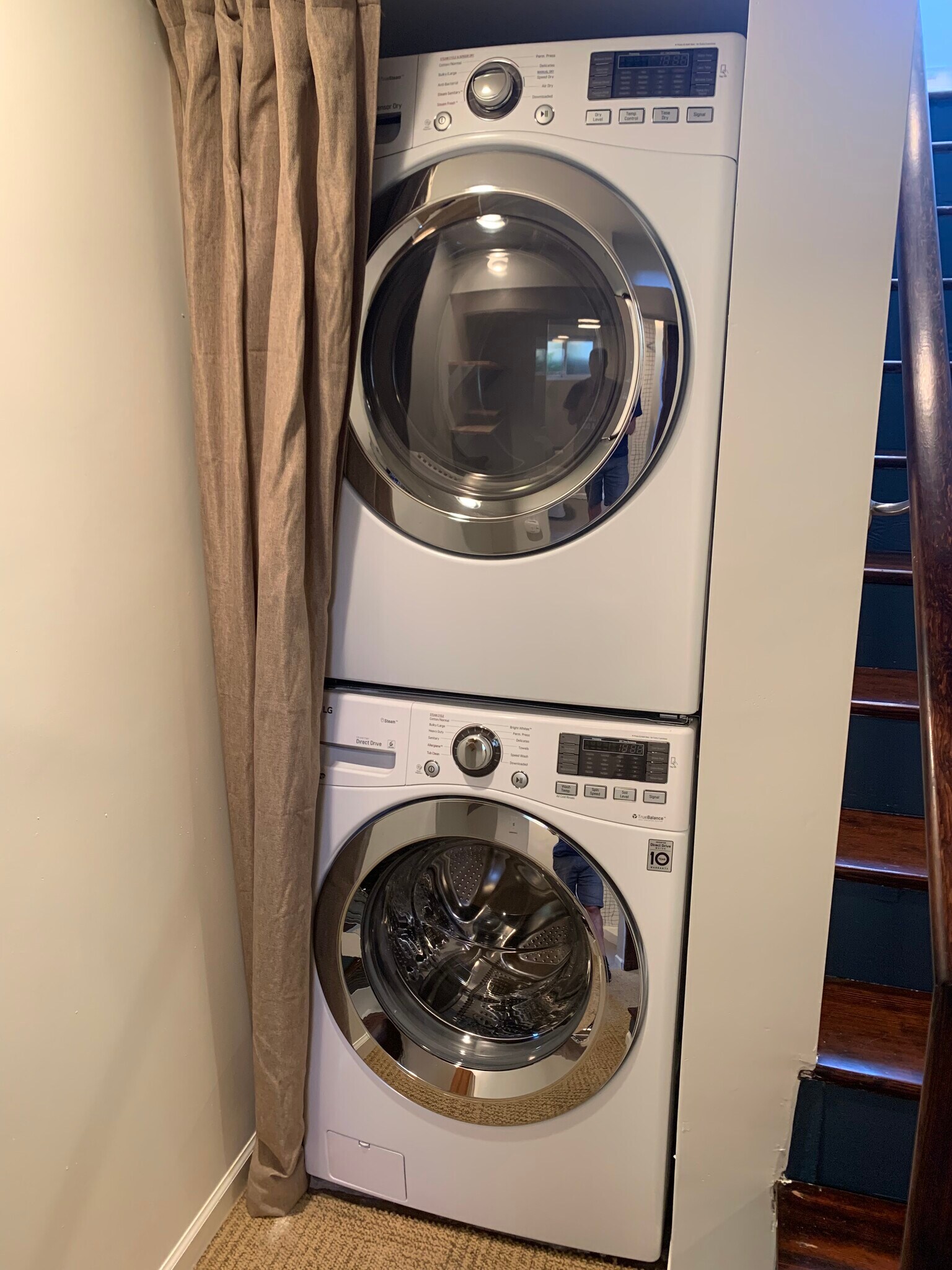 Washer/Dryer - 1251 SE 47th Ave