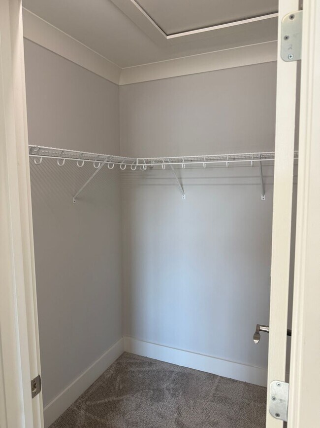 Building Photo - Ready to Rent in Barnsley Park