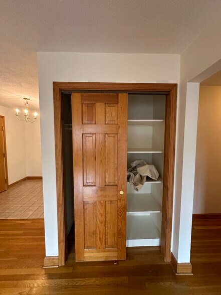 Building Photo - 282 Grove St