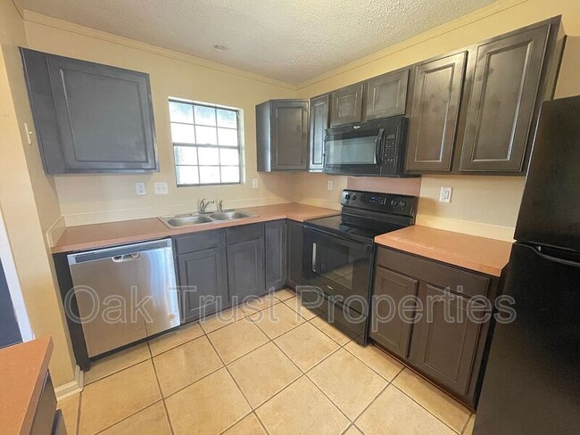 Building Photo - 103 Cambell Ct