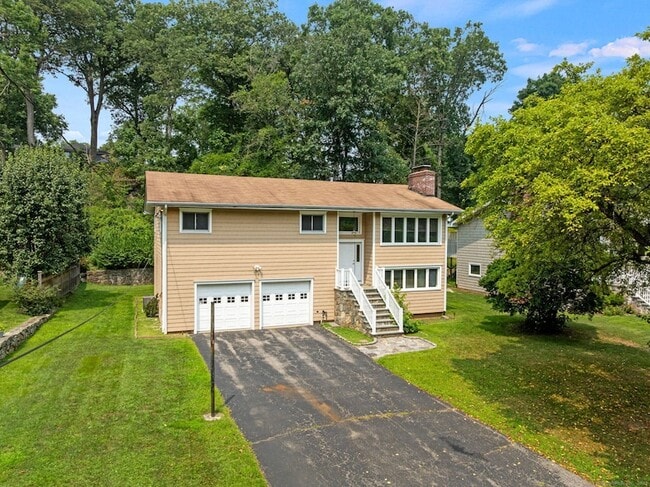 Building Photo - 37 Windsor Ln