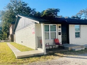 Building Photo - 313 E Mitchell St