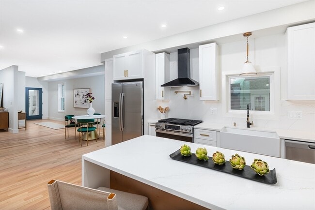 Building Photo - 34 Waverly Pl