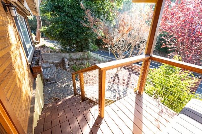 Building Photo - Beautiful Four bedroom, Two bathroom house...